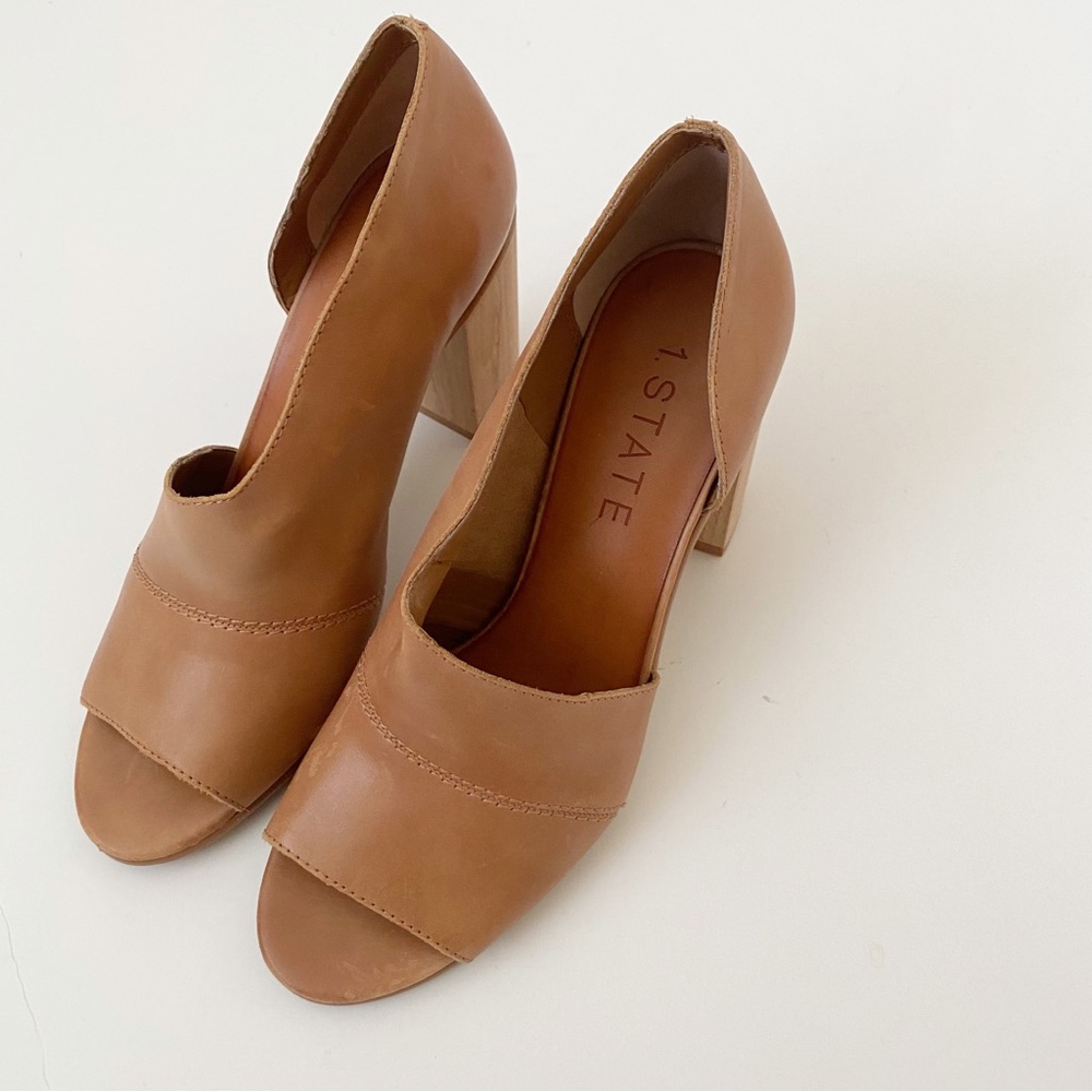 1 State Amble Tan block heel sandal